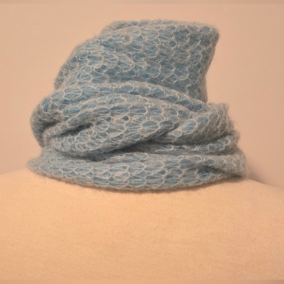 NWOT: Beautiful Vintage Turquoise/Aqua Mohair Scarf; Italian Made & Bought; NEW! - Picture 4 of 16